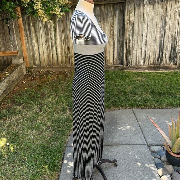 Max Studio Black & White Striped Maxi Short Sleeve Dress Women's Small - Picture 4 of 10